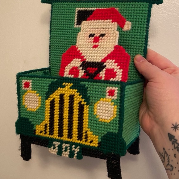 Vintage Santa Car Mail Christmas Card Holder Needlepoint - Picture 3 of 3